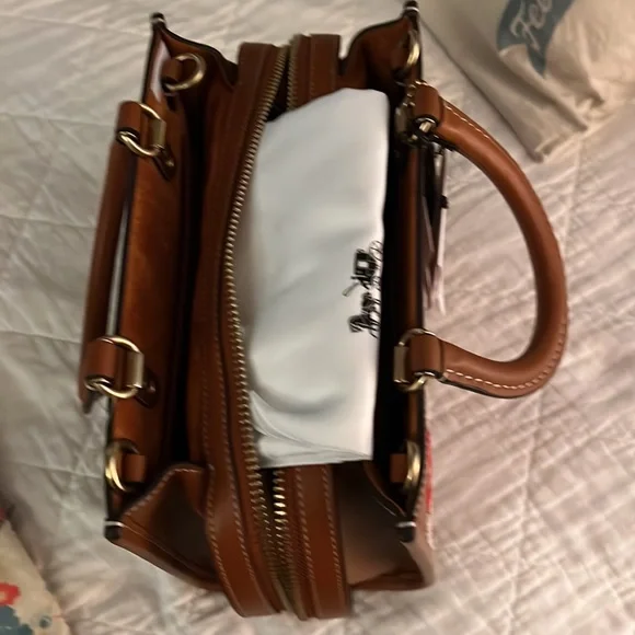 NWT Coach Lips Bag - Picture 6 of 6